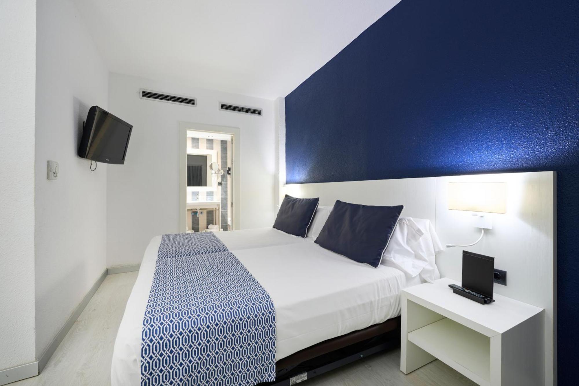 Отель Catalonia Del Mar - Adults Only Кала Бона Номер фото