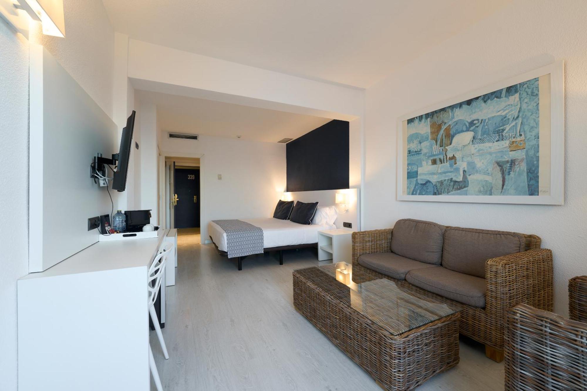 Отель Catalonia Del Mar - Adults Only Кала Бона Номер фото